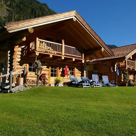 Ferienhaus Alpen Chalets *